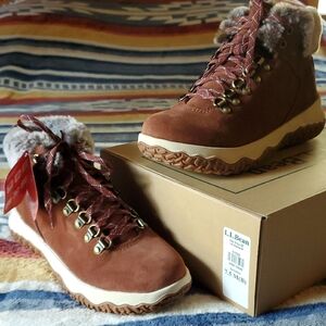 L.L. Bean Women's Day Venture Insulated Boots - Cinnamon and Cream